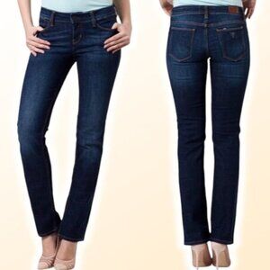NWT GUESS Nicole Medium Rise Straight Leg Jean Sz 26